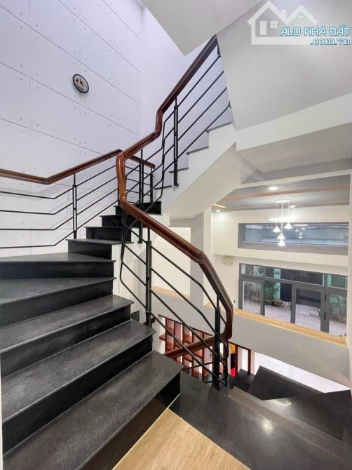 Nhà Bán Gấp Q12 Sát Gò Vấp- 65M2 ( 5 x 13) - 3 Tầng - Hẻm Xe Tải Thông Chỉ Hơn 4tỷ.