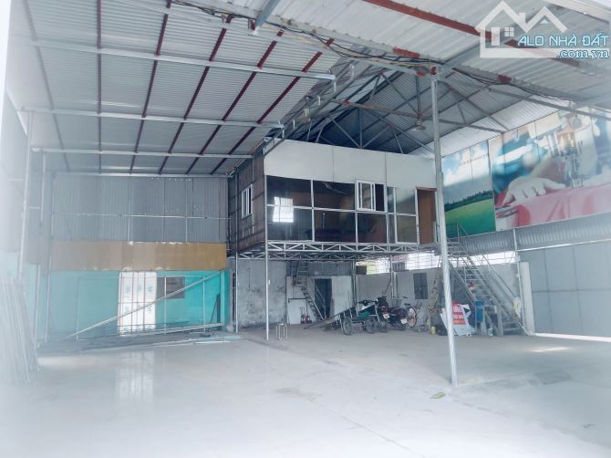 Cho thuê 350m2 tại Nguyên Khê, giá chỉ 10tr sẵn VP - 1