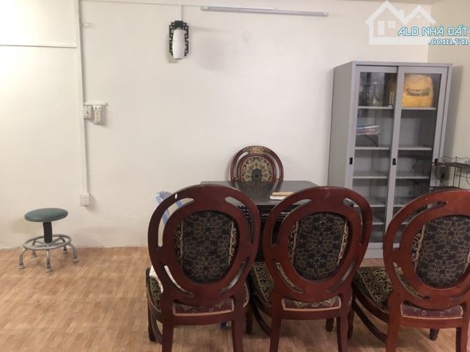 HXH ngủ trong nhà Nguyễn Trãi, Nguyển Cư Trinh, Q1, 84m2, 2 tầng, giá bèo. - 1