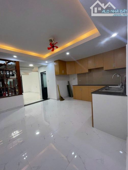 Nhà Bán Gấp Q12 Sát Gò Vấp- 65M2 ( 5 x 13) - 3 Tầng - Hẻm Xe Tải Thông Chỉ Hơn 4tỷ. - 2