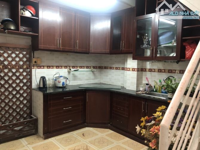 HXH ngủ trong nhà Nguyễn Trãi, Nguyển Cư Trinh, Q1, 84m2, 2 tầng, giá bèo. - 2