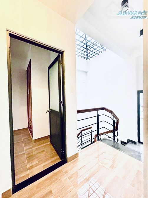 Nhà Bán Gấp Q12 Sát Gò Vấp- 65M2 ( 5 x 13) - 3 Tầng - Hẻm Xe Tải Thông Chỉ Hơn 4tỷ. - 5
