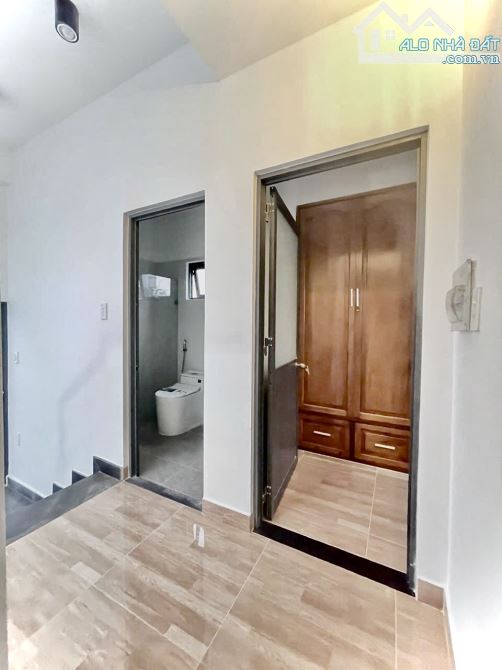 Nhà Bán Gấp Q12 Sát Gò Vấp- 65M2 ( 5 x 13) - 3 Tầng - Hẻm Xe Tải Thông Chỉ Hơn 4tỷ. - 9