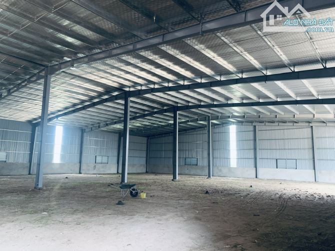 Cho thuê kho 500-1000m2 gần BigC Thăng Long