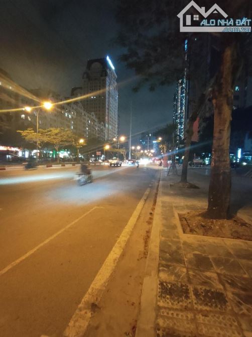 PHỐ MỄ TRÌ  90 M2 MT5 GIÁ 23 TỶ,  VỈA HÈ, KINH DOANH