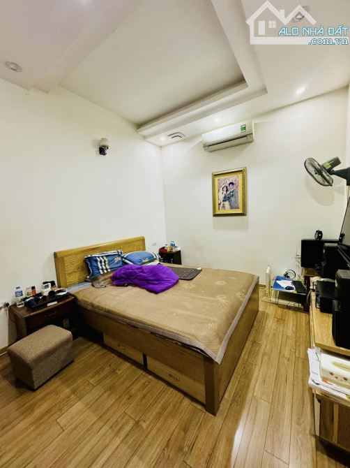 VÍP THANH XUÂN - Phố Lê Trọng Tấn, Thanh Xuân. DT: 60m. MT:5m. Giá: 17.5 tỷ. Ngõ oto