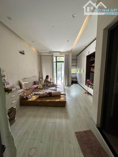 Bán gấp nhà 3 tầng đường Lý Nhân Tông, đường 7.5m