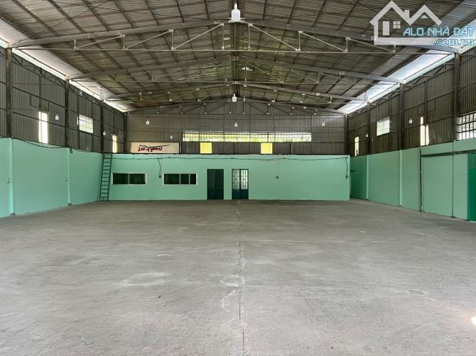 Cho Thuê Kho Mặt Tiền Quốc Lộ 1 -DTSD : 1100m2