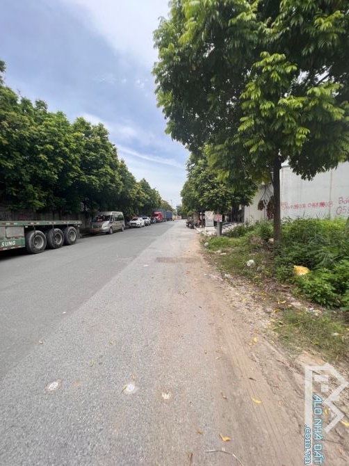 Hiếm, Mảnh Đất vàng Trịnh Văn Bô 82m2 lô góc 3 mặt vỉa hè, ô tô tránh, kd 15 tỷ.