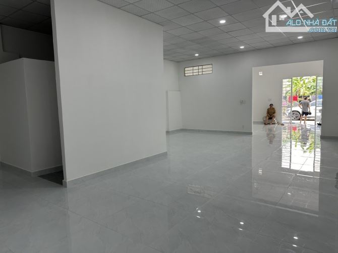 Cho Thuê Văn Phòng, Diện Tích: 10x20=200m2 Giá Thuê 22tr/tháng - 1