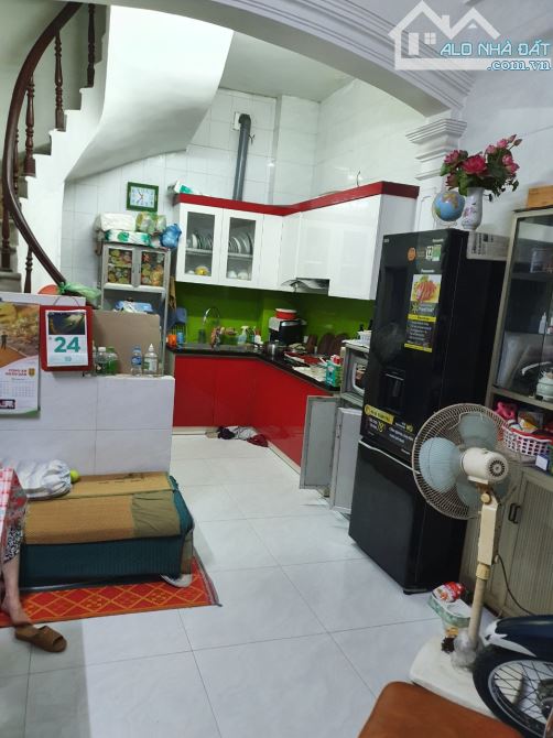 Văn Chương Sổ Phân Lô , Nở Hậu 5T X 3.6M MT , 2 thoáng , ở ngay - 1