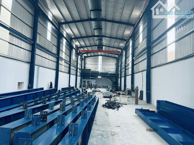 Cho thuê 500m2 nhà xưởng lắp đc cẩu trục tại TT Chúc Sơn - 1