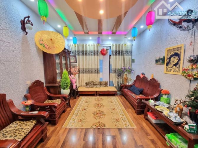 NHÀ TRƯƠNG ĐỊNH, 65M2*5T, Ô TÔ TRÁNH, KINH DOANH TỐT - 1