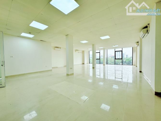 Bán đất tặng nhà Trấn Vũ 150m2 View hồ Vỉa hè Kinh Doanh Vừa ở và kinh doanh 60 tỷ - 2