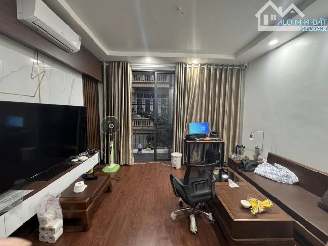 VÍP THANH XUÂN - Phố Lê Trọng Tấn, Thanh Xuân. DT: 60m. MT:5m. Giá: 17.5 tỷ. Ngõ oto - 2
