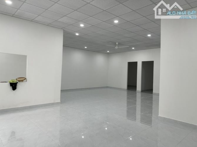 Cho Thuê Văn Phòng, Diện Tích: 10x20=200m2 Giá Thuê 22tr/tháng - 2