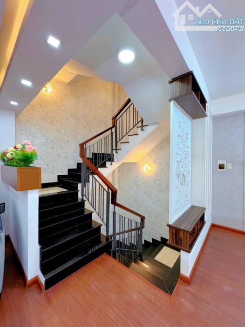 Rẻ nhất khu vực căn nhà đẹp tuyệt Đ.Trương Định, P6, Q3, 75m2, 1tỷ550, Sổ hồng riêng - 2