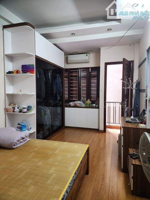 Tôn Thất Tùng ! Nhà Đẹp ở luôn , ngõ rộng thoáng cực gần Phố - 4
