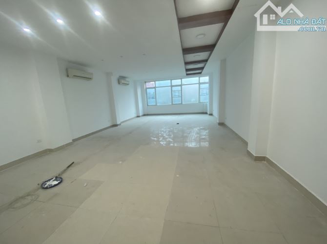 Cho Thuê Văn Phòng Lê Văn Lương 80m2 - 15tr/tháng, thông sàn view thoáng