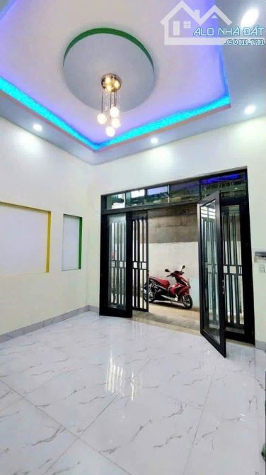 Nhà 1 trệt 1 lầu, 3 phòng ngủ, 2 wc, gần khu dân cư Đại Hải, Hóc Môn