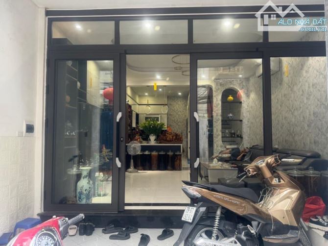 BÁN NHÀ LÔ GÓC BÙI XƯƠNG TRẠCH, 52M2, 4 TẦNG, MT 5M