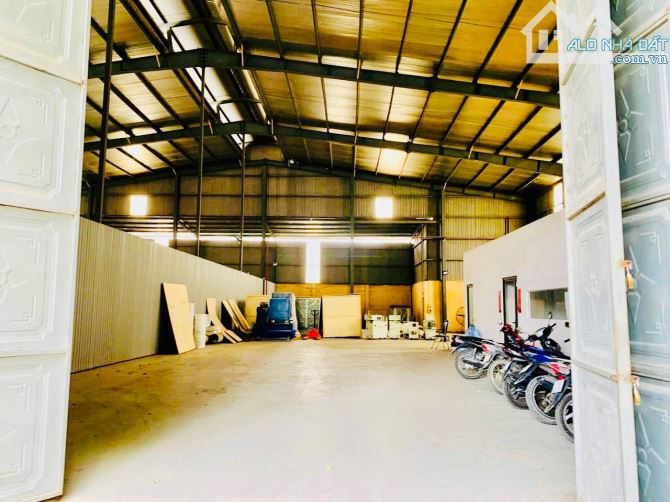 Cho Thuê Kho 600m2 - 1,200m2 ngay km8 Đại Lộ Thăng Long, có PC vách tường nghiệm thu