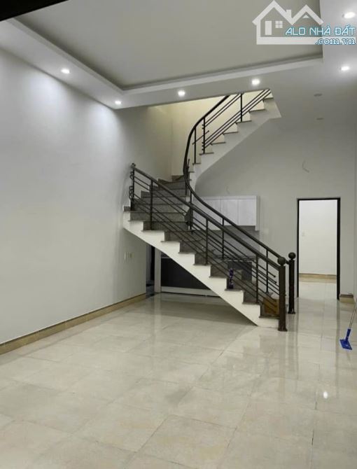 Bán gấp nhà Phố Tôn Đức Thắng, Lê Chân, HP. 2,55 tỷ, 70m2, 2 tầng.