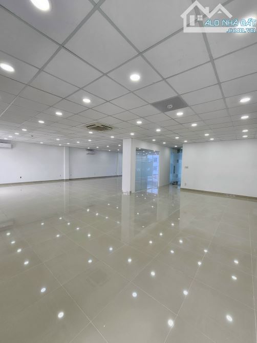 Cho Thuê Văn Phòng Đường Phạm Ngọc Thạch p6 ,Quận 3 DT 180m2 giá 90 triệu/tháng - 1