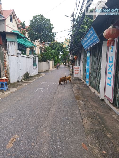 BÁN GẤP CĂN NHÀ CẤP 4 - TRỤC ĐƯỜNG CHÍNH KINH DOANH TẠI VÕNG LA ĐÔNG ANH - 1