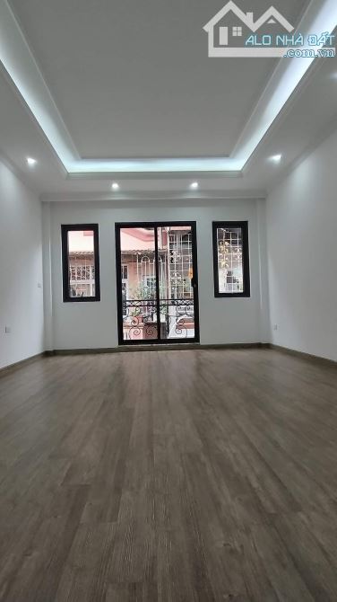 BÁN NHÀ PHÂN LÔ PHÙNG CHÍ KIÊN 50M2*4.5M*7T THANG MÁY, GARA OTO, VỈA HÈ Ở & KD, GIÁ 17 TỶ - 13