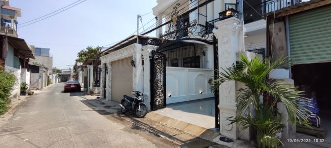 Nhà một trệt hai lầu hẻm Đường Nguyễn Bình, Phú Lợi cần bán gấp. - 2