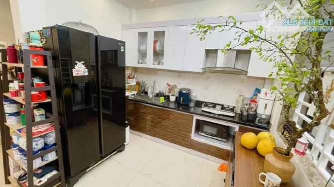 Bán nhà cực đẹp Giải Phóng 41m2*4T, ngõ ba gác tránh xe máy, 2 mặt thoáng - 2