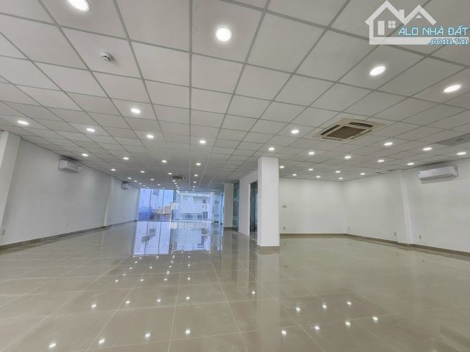 Cho Thuê Văn Phòng Đường Phạm Ngọc Thạch p6 ,Quận 3 DT 180m2 giá 90 triệu/tháng - 3