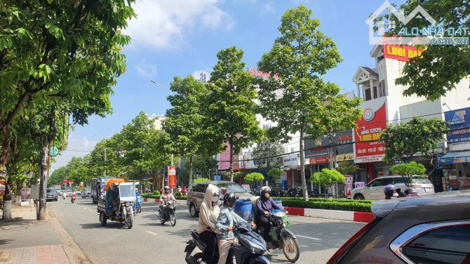 Bán nhà Mặt tiền (4 lầu) đường Đồng Khởi, p Tam Hoà, Biên Hoà, 94m2, chỉ 15 tỷ. - 5
