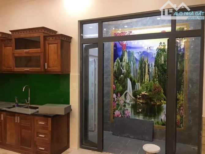 Bán nhà góc 2 mặt hẻm Nguyễn Đình Khơi - DT: 7m x 9m - 5