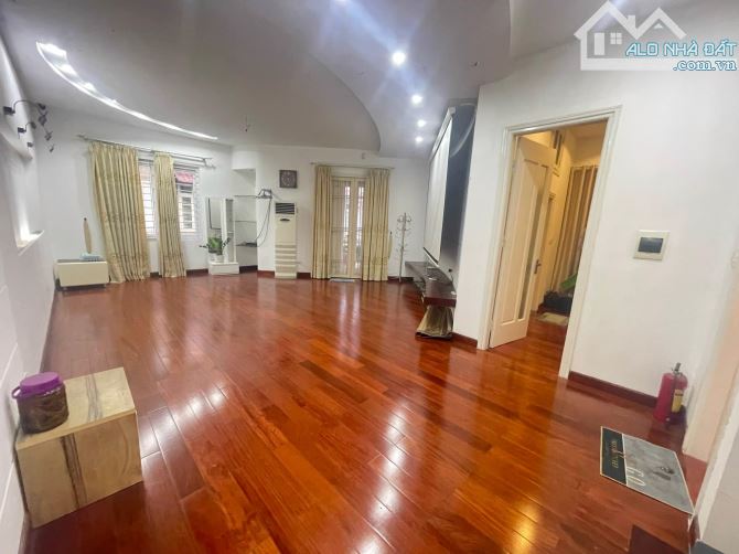 Bán nhà phân lô 376 đường Bưởi, BA ĐÌNH. Dt 70m*5t, Mt 7m, 25.8Tỷ. Ở sướng, làm Vp cty đẹp - 6