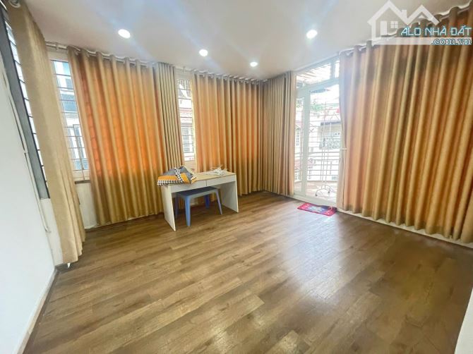 Bán nhà phân lô 376 đường Bưởi, BA ĐÌNH. Dt 70m*5t, Mt 7m, 25.8Tỷ. Ở sướng, làm Vp cty đẹp - 9