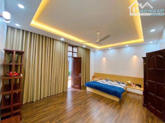 (VIP) BÁN NHÀ ĐẸP THANH XUÂN-NGAY NGÃ TƯ SỞ, DT 108M2, MT 5.6M, GIÁ 15.5 TỶ, TẶNG NỘI THẤT