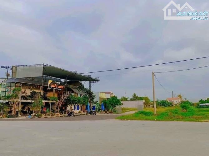 BÁN ĐẤT MẶT TIỀN LÝ THÁI TỔ_ TX ĐỨC PHỔ _ GIÁ ĐẦU TƯ