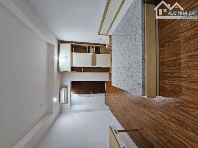 + Ngọc Thụy-Long Biên- DT31/34M2- 5T-MT3.85 giá chào  5.4 tỷ( đàm phán)