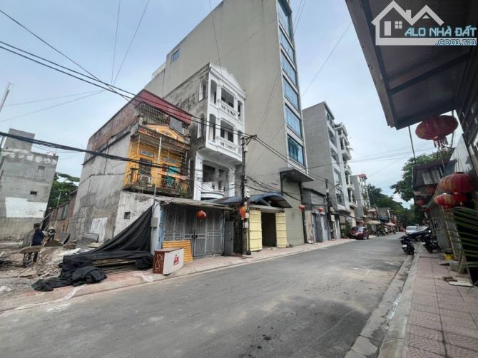 [BÁN ĐẤT] HỒ TÙNG MẬU - Ô TÔ TRÁNH - 140M2 MT5.2M - KHÔNG QH - XÂY TÒA VP, CHO THUÊ ĐỈNH