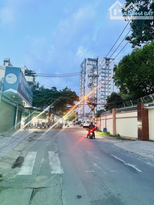 Bán khách sạn 20 Phòng. 7m x 18m Mặt tiền đường gần Hoàng Diệu 2, P. Linh Trung - 10