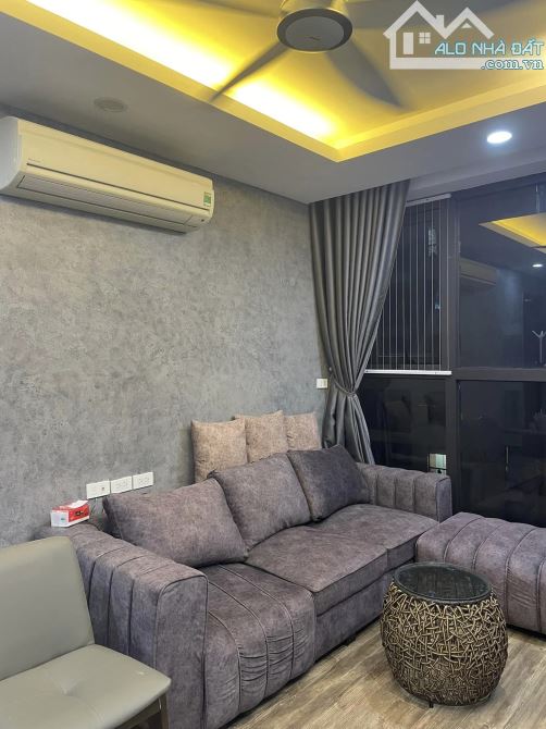 Cho thuê căn hộ chung cư CT15 Green Park Việt Hưng, Long Biên. Full nội thất. 80m - 1