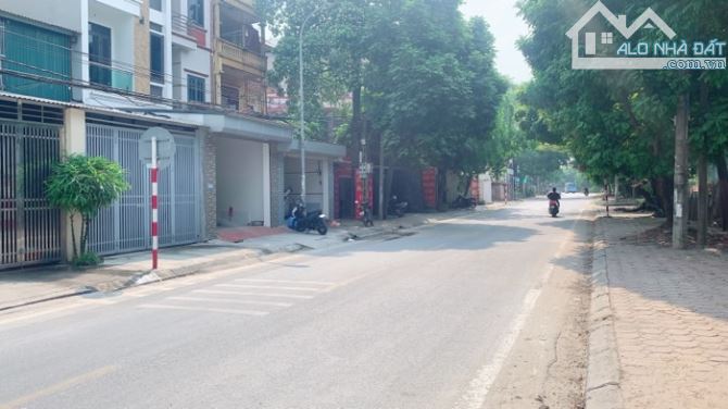 Lô Góc-Vỉa Hè-Nhà 3 Tầng-Mặt Đường Vân Trì-Vân Nội-Đông Anh-DT 217m²-MT 10,5m-Nhỉnh 17 Tỷ - 1