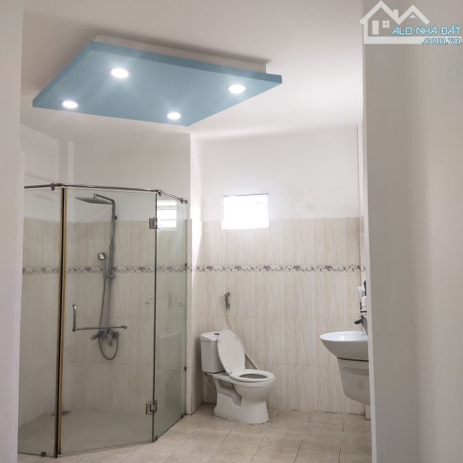 Nhà hẻm 8m Minh Phụng, Trệt 3 Lầu ST, 3PN 3WC, DT 3.4x13m, 17 Triệu - 3