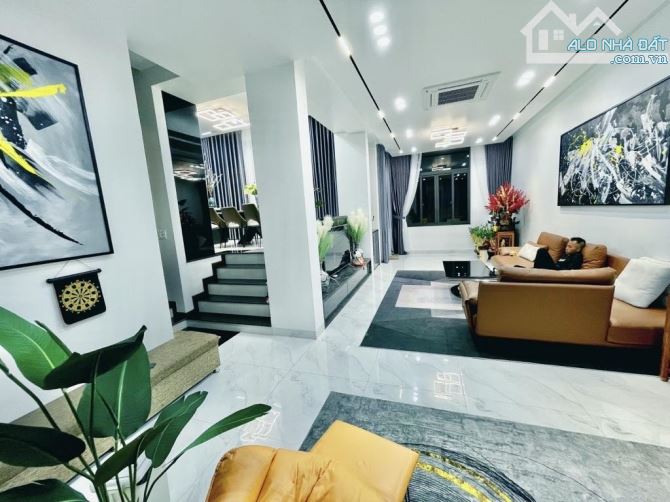 SIÊU PHẨM: Căn nhà ngày cầu Vỹ Dạ, 333m2 nhà 4 tầng, 4 ngủ, lô góc 4 thoáng, ô tô tránh KD - 3
