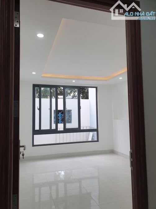 Nhà 2 tầng kiệt oto qua Đà Nẵng dt 82m2 3pn nhà mới xây giá 2100 cực hiếm - 3