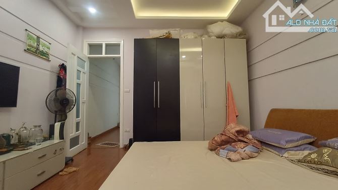 NHÀ ĐẸP HỒ ĐẮC DI ĐỐNG ĐA 40m2 GIÁ 8 TỶ 7T Mt 5.5m NGÕ THÔNG 10m RA Ô TÔ KINH DOANH - 4