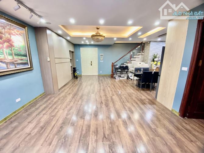 CHỦ BÁN PENHOUSE DUPLEX NAM XALA-HÀ ĐÔNG,245M,FULL NT ĐẲNG CẤP GIÁ 5,9 TỶ - 5