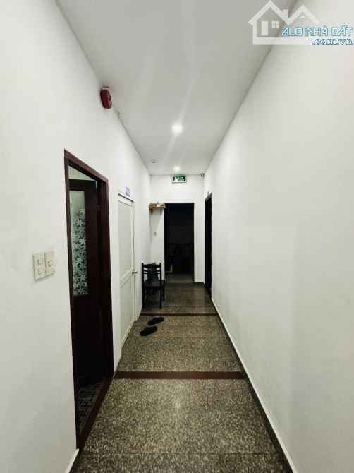 Bán khách sạn 20 Phòng. 7m x 18m Mặt tiền đường gần Hoàng Diệu 2, P. Linh Trung - 8